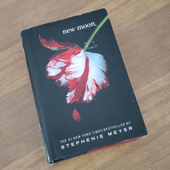 The Twilight Saga: New Moon by Stephenie Meyer (2006, Hardcover) - Picture 1 of 7